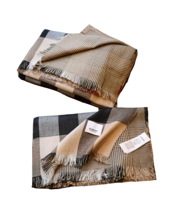 Burberry Sciarpa Pashmina in Cashmere Donna Bicolore 200×70 Special Price